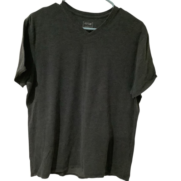 🖤Classic Gray and Black Men's T-Shirt Quadruple Bundle. All 4 shirts Med🖤 - Picture 5 of 6